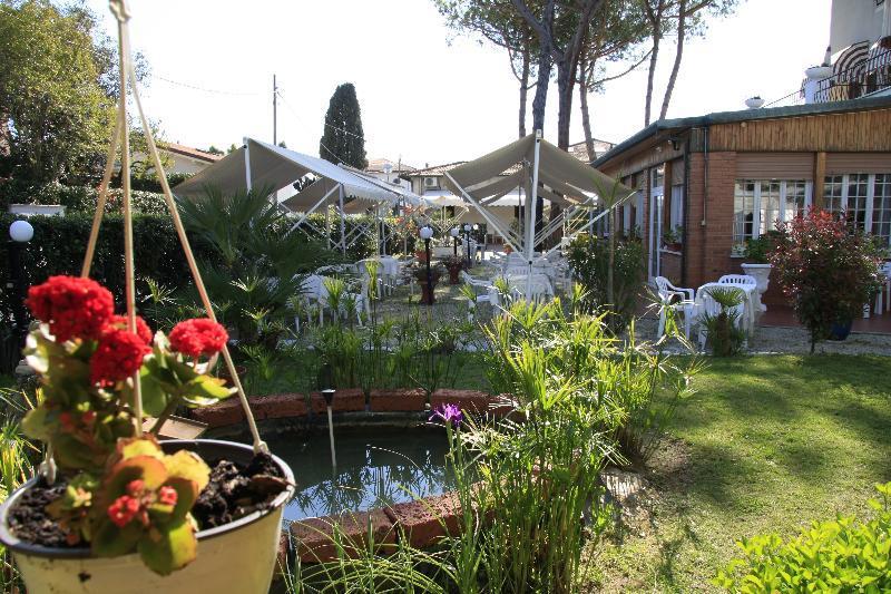 Hotel La Pineta Al Mare Forte dei Marmi Exteriér fotografie